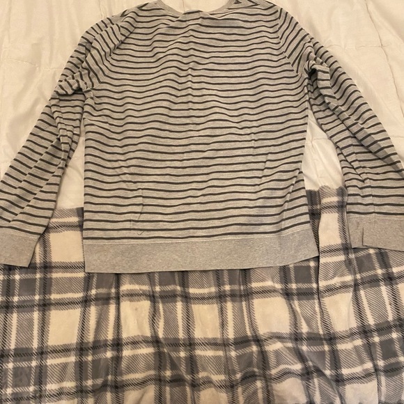 Stripped sweater - Picture 2 of 2